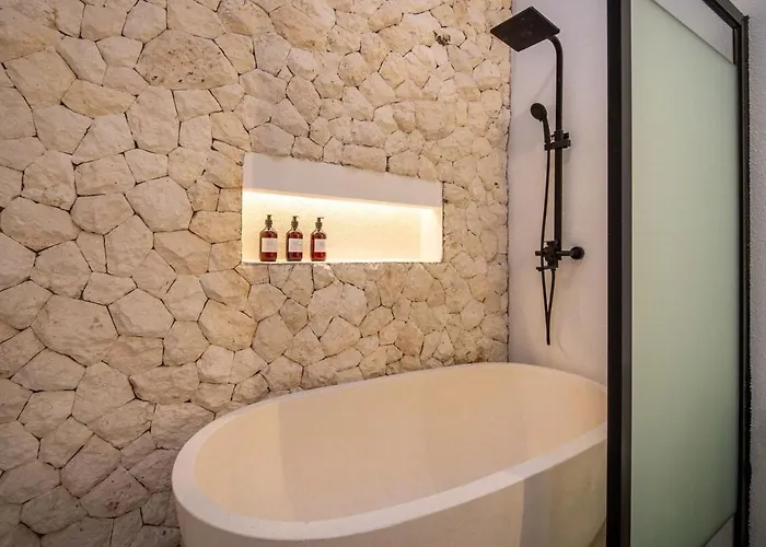 Villa Newly Built! 1br Fire, Yasmin -